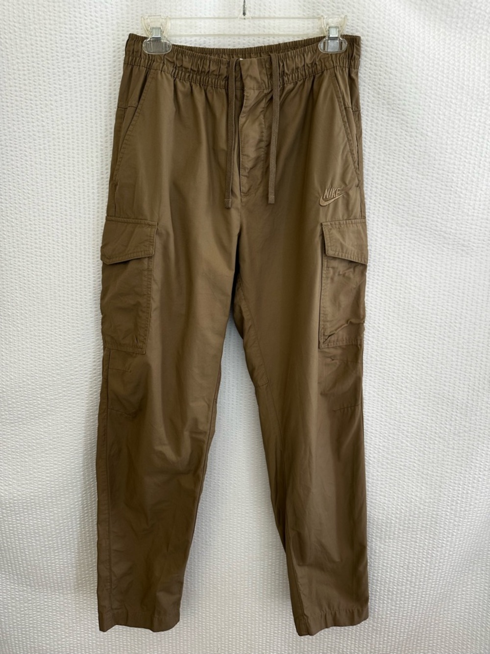 Nike Men’s Brown Tan Cargo Pants Size: Medium